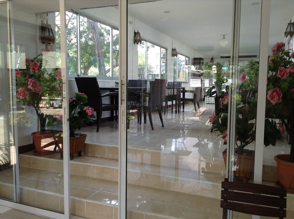 Jomtien Cozy Inn Pattaya Ngoại thất bức ảnh